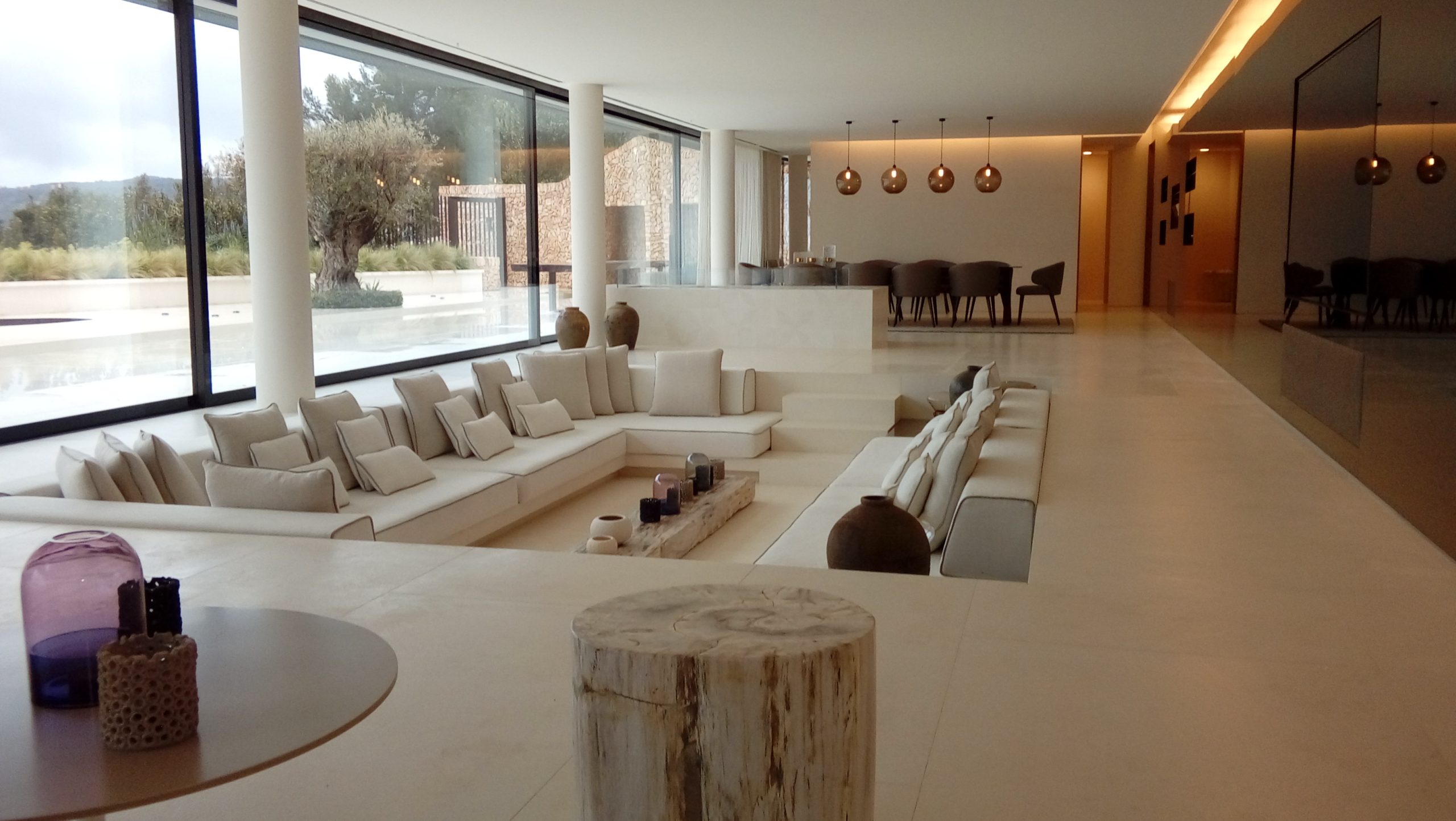 Luxe interieur in Piedra Paloma witte natuursteen